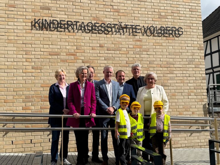 BC7F8CD1-F241-4AC6-9B42-D96D44BDF5C8